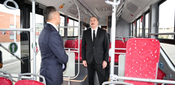 İlham Əliyev “BakuBus”ın Gəncə Avtoparkının açılışında - Fotolar