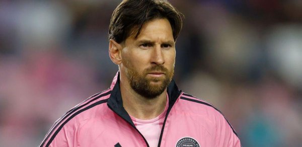 Messi klubu ilə müqaviləsinin müddətini uzatdı