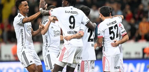 "Beşiktaş" üç xalı üç qolla qazandı