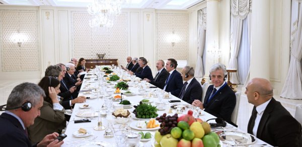 İtaliya Prezidenti Sercio Mattarellanın şərəfinə rəsmi ziyafət verilib