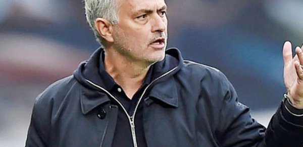 Mourinyo: "Əsl problem "Çelsi"yə yox, "Qarabağ"a uduzmaqdır"