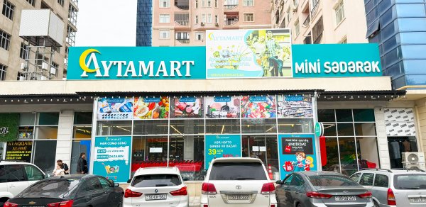 "Aytamart" supermarket Sumqayıtda 1 yaşını qeyd edir