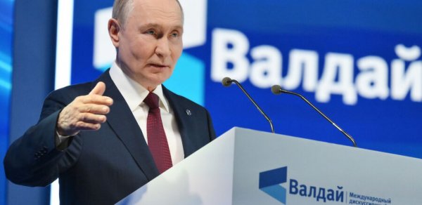 Trampın "kağız pələng" bənzətməsinə Putindən cavab