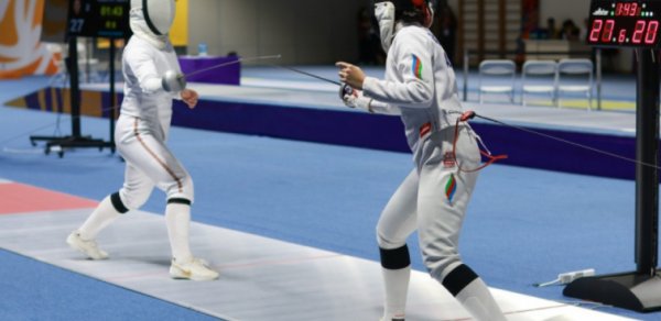 Azərbaycanın qılıncoynatma komandası bürünc medal qazanıb