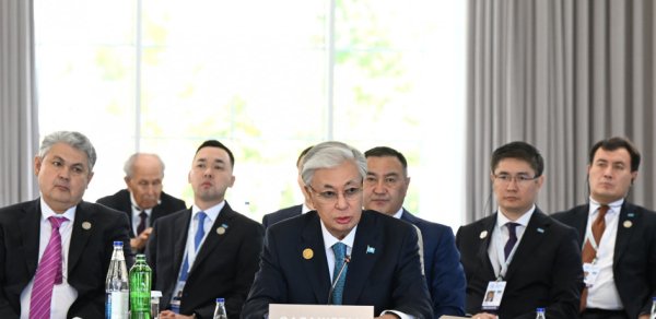 Tokayev: Biz Trans-Qazaxıstan dəmir yolu layihəsi üzərində də çalışacağıq