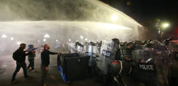 Tbilisidə iğtişaşlar nəticəsində həbs olunanların sayı 35-ə çatıb