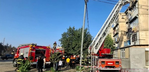 Gəncədə yaşayış binasındakı partlayışda iki nəfər xəsarət alıb - VİDEO