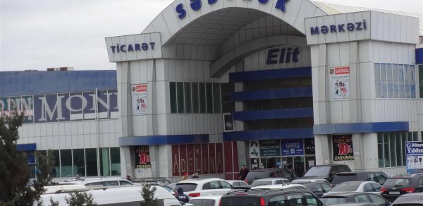 "Sədərək"də ADRA əməkdaşlarına hücum: Xidmət avtomobilinə ziyan vuruldu