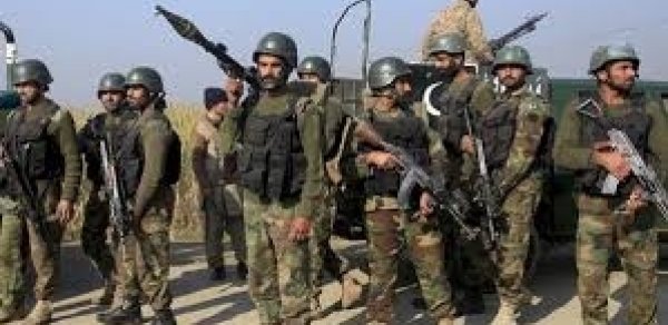 Pakistan-Əfqanıstan sərhədində yeni silahlı toqquşmalar baş verib