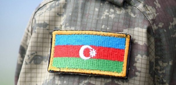 Hərbi qulluqçular əyani təhsil müddətində sərəncamda olacaqlar