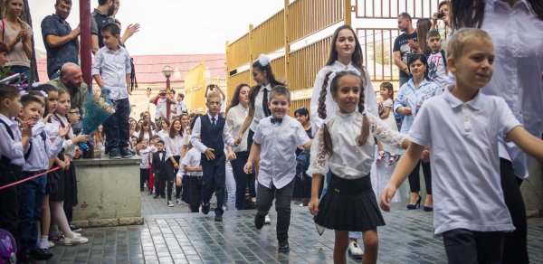 Gürcüstanda orta və ali təhsilin müddəti azaldılır