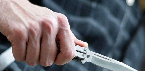 Bakıda gənc oğlan bıçaqlandı