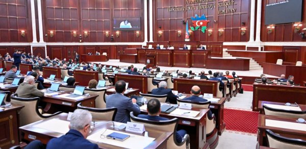 Milli Məclis Prezident və birinci xanıma təbrik məktubu ünvanlayıb