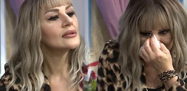 "Nə valideynlərim, nə də həyat yoldaşım məni sevdi" - Aktrisa ağladı