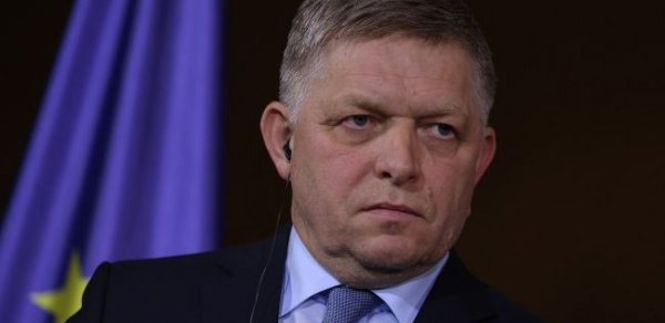 Slovakiya Rusiya qazının Ukrayna ərazisindən nəqlinin bərpasını istəyir