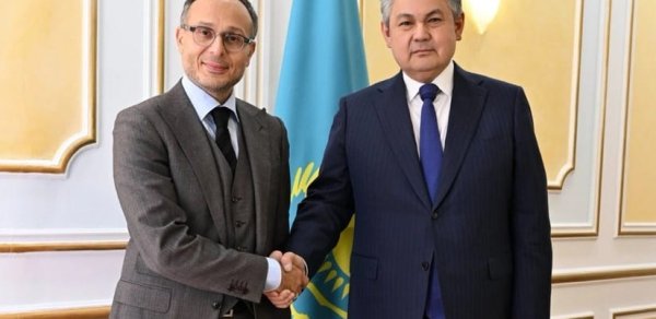 TÜRKPA Baş katibi Qazaxıstanın xarici işlər naziri ilə görüşüb