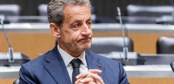 Nikola Sarkozi cəzasını təcridxanada çəkəcək