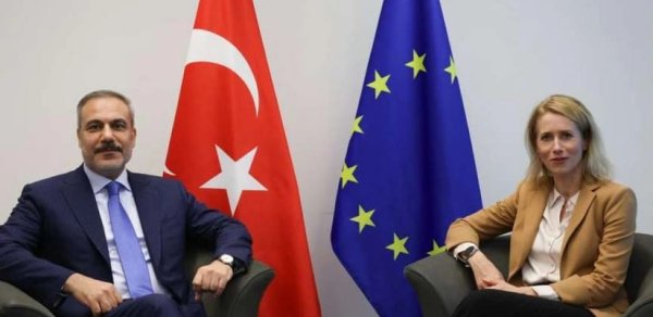 Hakan Fidan Lüksemburqda Aİ-nin ali nümayəndəsi ilə görüşüb