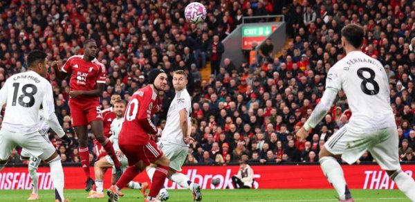 "Mançester Yunayted" "Liverpul"u məğlub etdi
