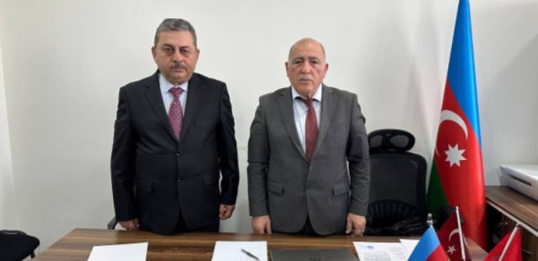 Pənah Hüseyn istefa verdi, Qiyas Sadıqov sədr oldu