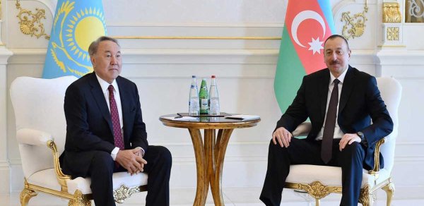 Nursultan Nazarbayev İlham Əliyevi təbrik edib