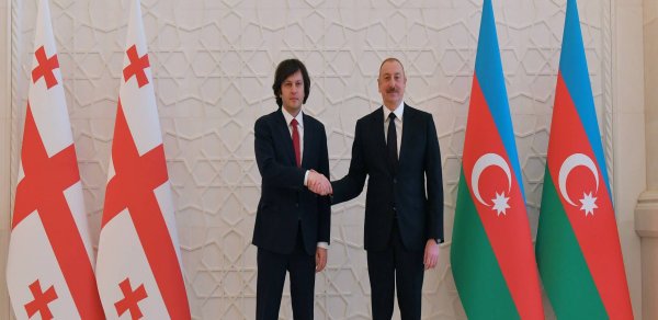 İrakli Kobaxidze İlham Əliyevə zəng etdi