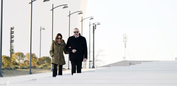 Prezident Xankəndidə Zəfər parkının açılışında iştirak edib - FOTOLAR