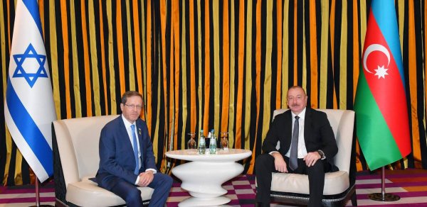 İsxak Hersoq Azərbaycan Prezidentinə zəng etdi