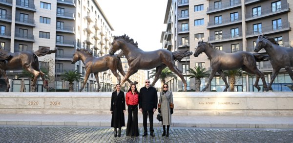 Prezident ailəsi ilə “Bakı Ağ Şəhər”də olub - FOTOLAR