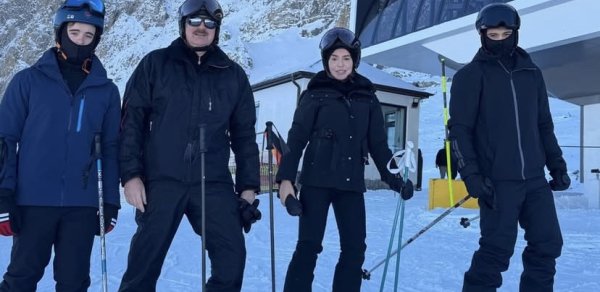 Prezident nəvələri ilə Şahdağda xizək sürdü - FOTOLAR