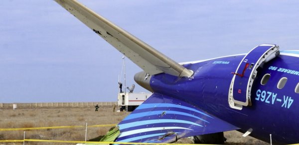 AZAL təyyarəsi ətrafında “siçan-pişik oyunu”: Kreml məsuliyyətdən yayınmaq üçün hər şey edir