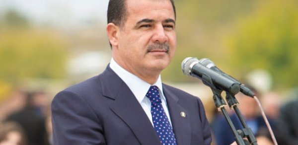 Gömrük sədri Elmar Vəliyevin qohumuna yüksək vəzifə verdi