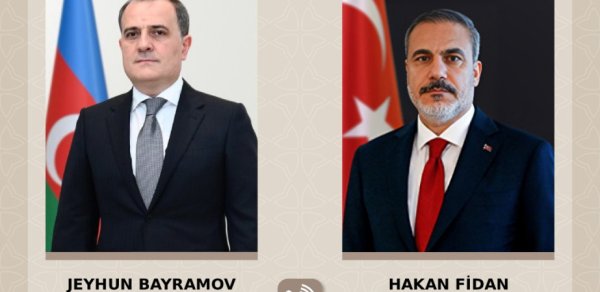 Ceyhun Bayramov Hakan Fidanla regiondakı təhlükəsizliyi müzakirə edib
