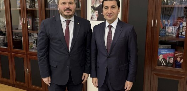 Hikmət Hacıyev Ukrayna səfiri ilə strateji tərəfdaşlığı müzakirə edib