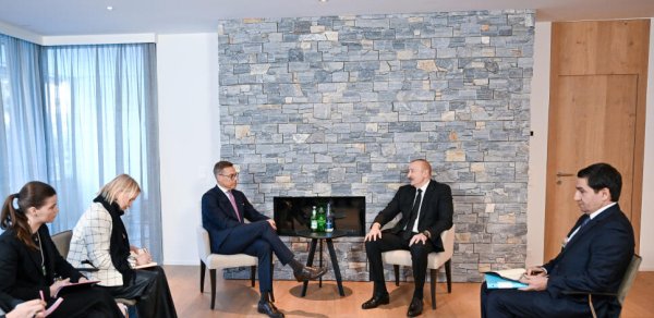 İlham Əliyev Davosda Finlandiya Prezidenti ilə görüşüb - FOTO
