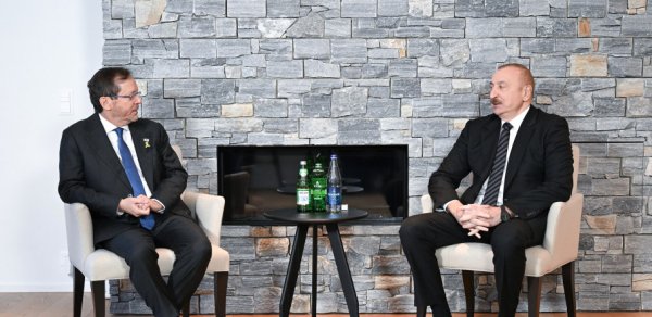 Azərbaycan və İsrail prezidentləri Davosda görüşdü - FOTOLAR