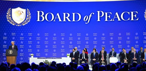 Donald Tramp: Biz İranla danışacağıq