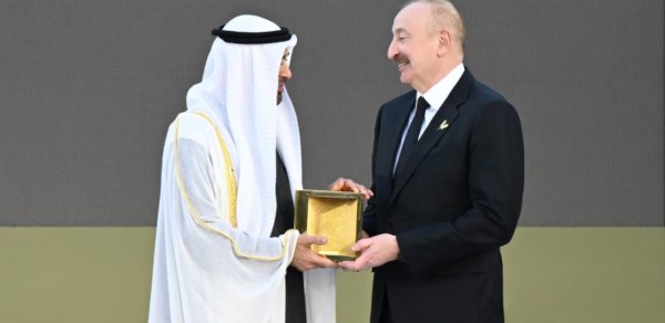 Prezidentə "Zayed İnsan Qardaşlığı Mükafatı" təqdim olundu - FOTOLAR