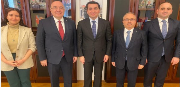 Azərbaycan-Türkiyə əlaqələri müzakirə olunub