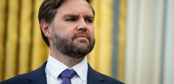 ABŞ Vitse-prezidenti və həyat yoldaşı Şəhidlər xiyabanını ziyarət ediblər