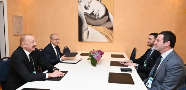 İlham Əliyev "The Goldman Sachs Group Inc." şirkətinin qlobal məsələlər üzrə prezidenti ilə görüşüb