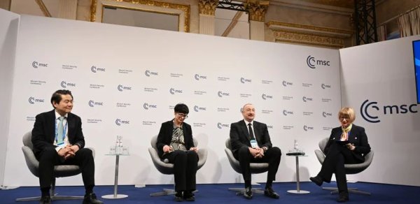 İlham Əliyev Münxendə Trans-Xəzər əməkdaşlığına dair panel iclasda iştirak edib