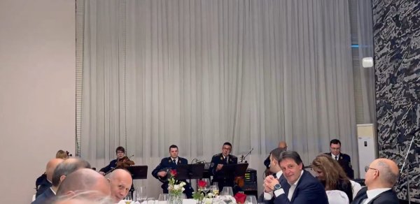 Serbiyanın hərbi orkestri "Ay Laçın"ı ifa edib - VİDEO