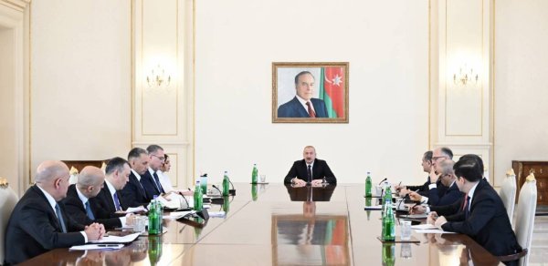 "Dövlət xidmətləri vahid mərkəzdə birləşməlidir"