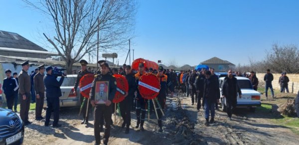 Xidməti vəzifəsini yerinə yetirərkən həlak olan FHN əməkdaşı dəfn olundu - FOTO