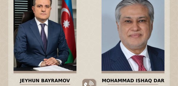 Ceyhun Bayramov Məhəmməd İshaq Dar ilə telefonla danışıb