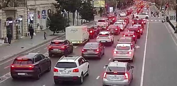 Bakıda bu yollarda sıxlıq var - SİYAHI