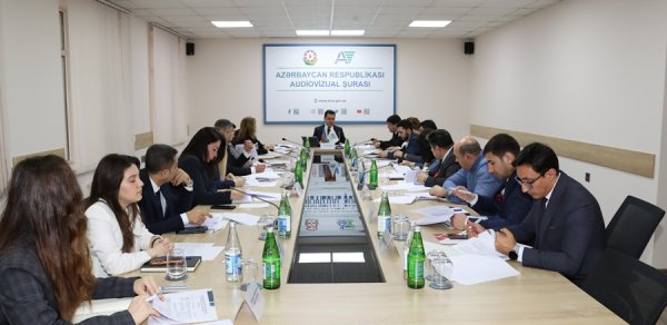 Audiovizual Şurada televiziya yayımçılarının məsul şəxsləri ilə görüş keçirildi - FOTOLAR