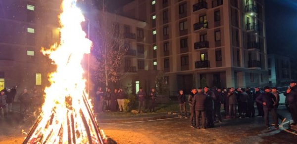 Ağdamda ilk bayram tonqalı qalandı