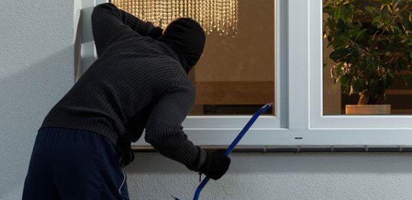 Evlərdən oğurluq edən şəxs saxlanıldı